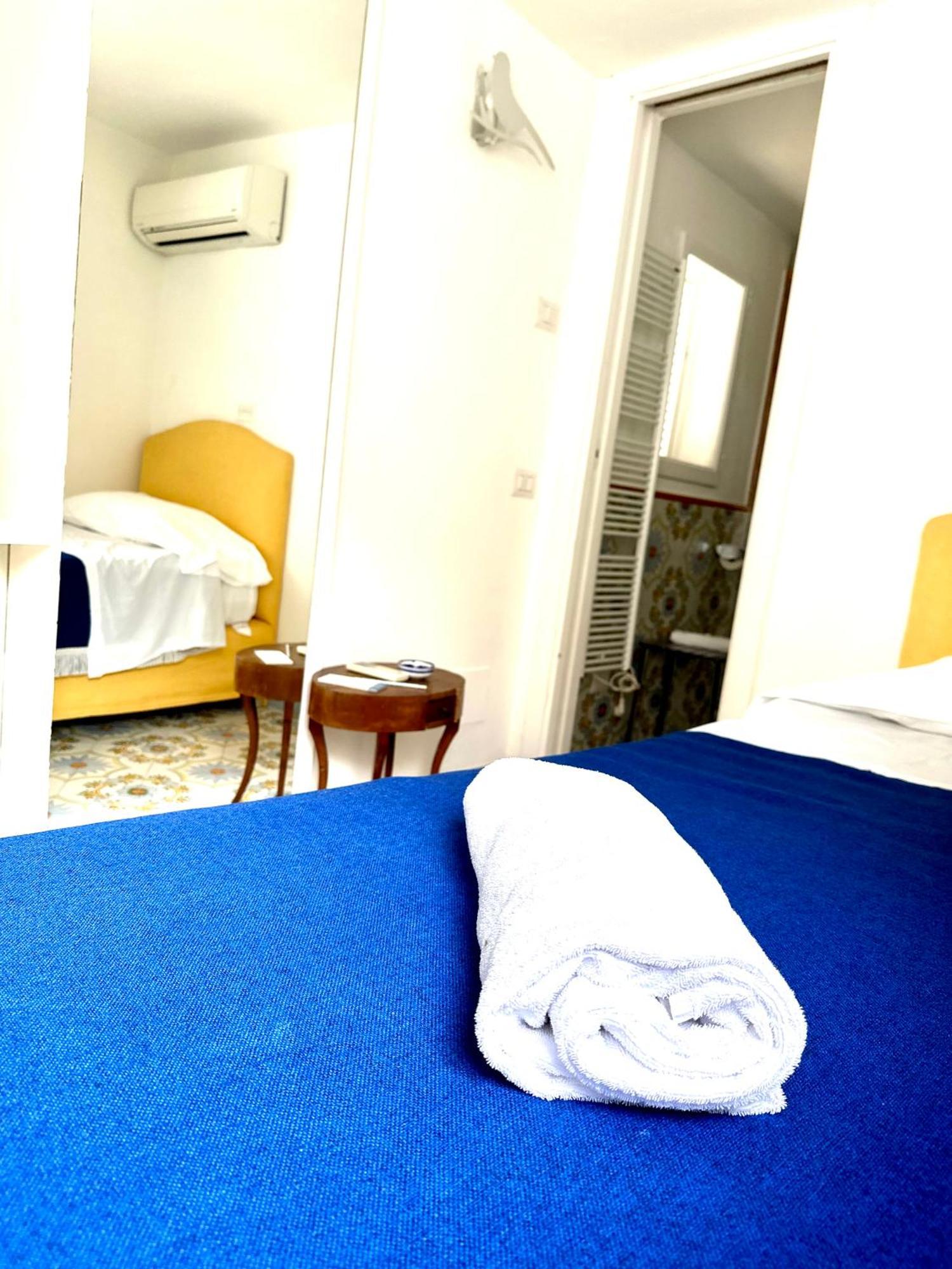 I Tre Soli Apartments By Caprirooms Kültér fotó